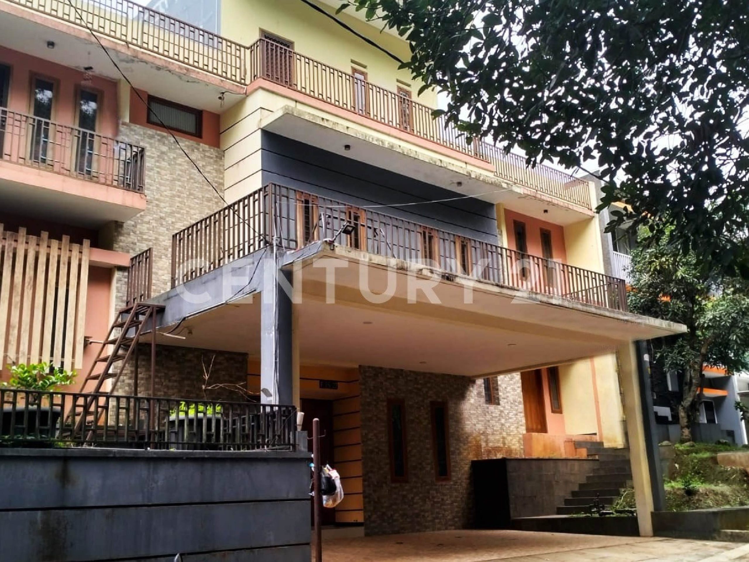 Rumah Gandeng Di Forest Hill