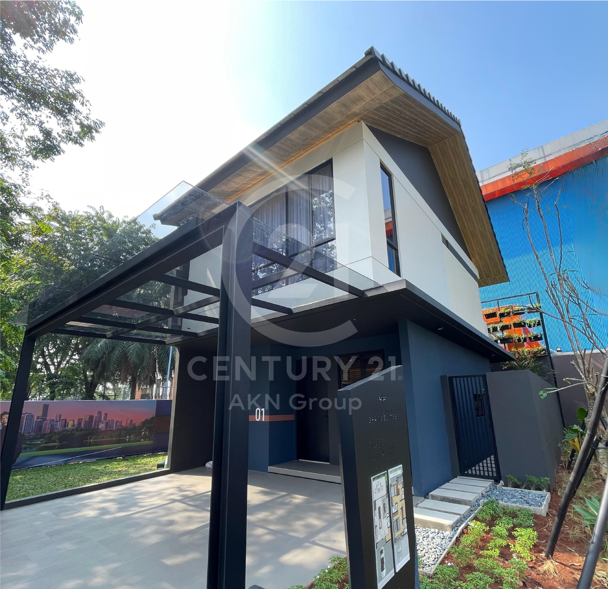 Lippoland - The Marq Type 5,5